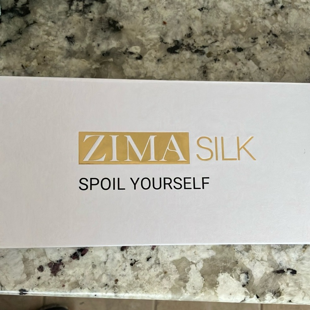 Zina 100% Silk 22Momme Black Sleep Mask for Sleeping